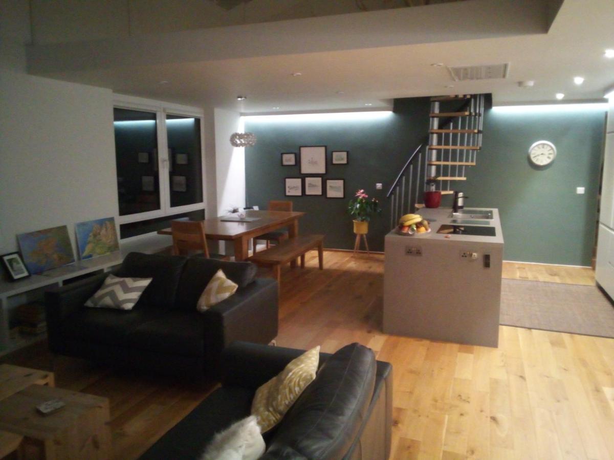Spacious Contemporary Chalet Type Apartment. Galway Exterior photo